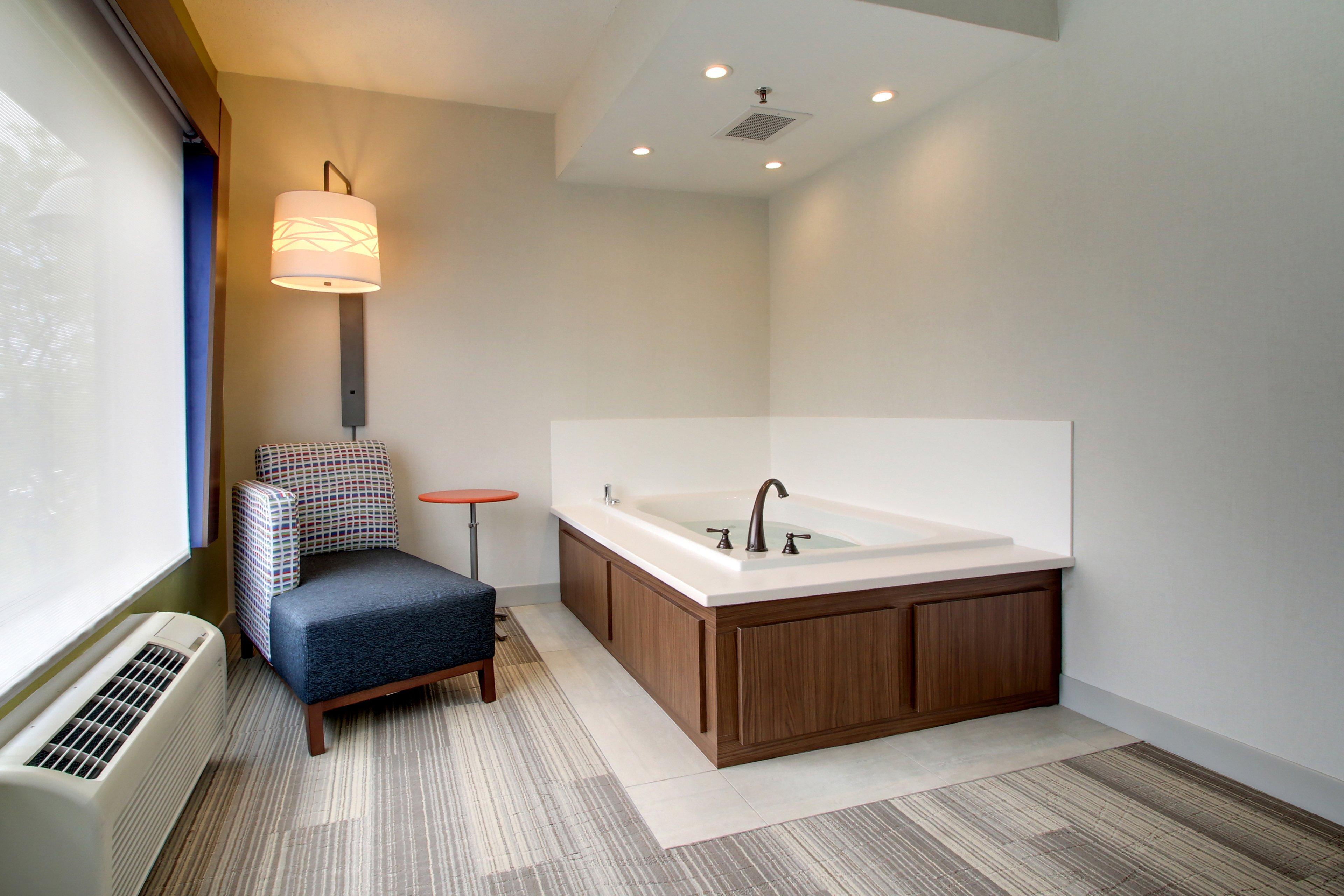 Holiday Inn Express & Suites Aurora - Naperville By Ihg Zewnętrze zdjęcie